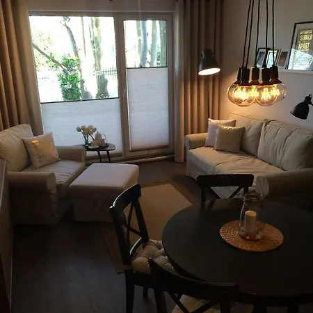 Apartamentyprzymorzu 008 Z Basenem Tarasem I Ogrodkiem Lägenhet *